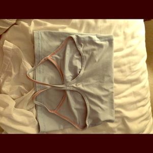 Tank top ... built in bra  - Ivivva